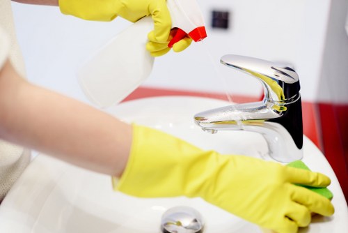 Professional move-out cleaning for a Canary Wharf apartment kitchen