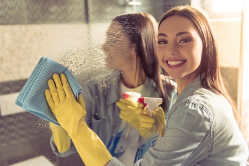 Professional one time cleaning in Canary Wharf for kitchens, bathrooms, and living spaces