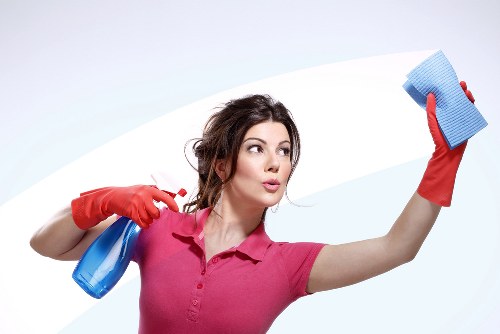 Local domestic cleaning service for apartments and shared homes in Canary Wharf